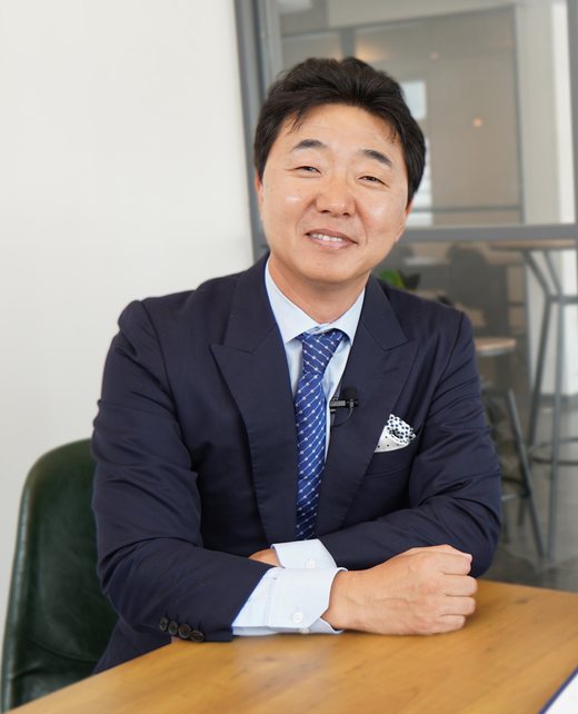 講師ジョン・シュウギョウ